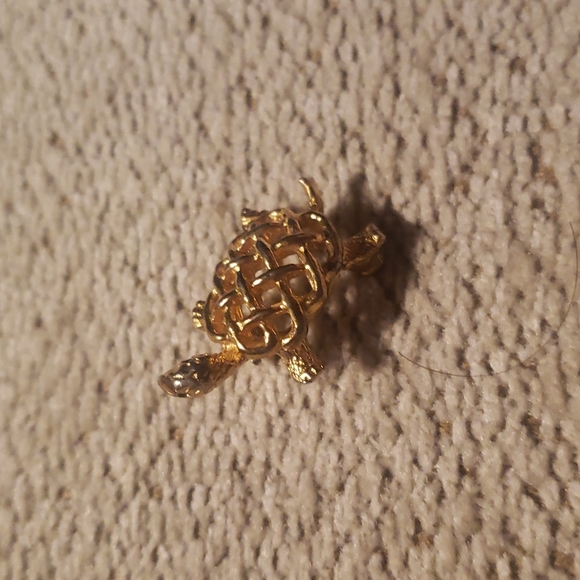 Vintage Gold Tone Turtle Pin - Picture 3 of 11